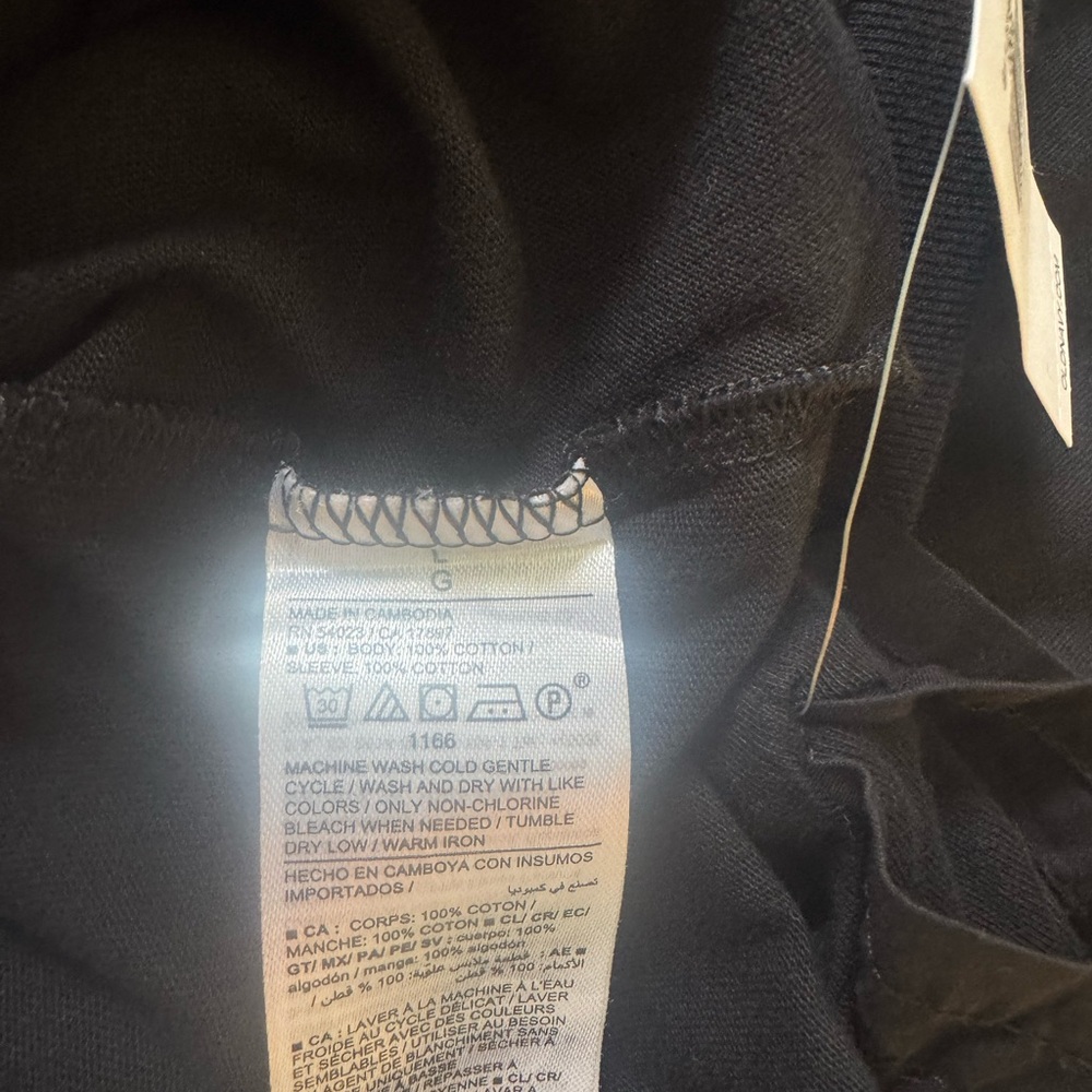 Black Shirt With Puffed Sleeves - Picture 6 of 6